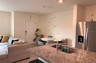323 Preston Cv Dr, Saint Cloud, FL 34771 - Photo 4