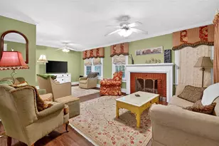 150 S Clayton St, Mount Dora, FL 32757 - Photo 6