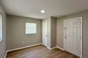 205 Mill St, Wildwood, FL 34785 - Photo 6