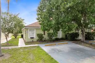 1076 Universal Rest Pl, Kissimmee, FL 34744 - Photo 6
