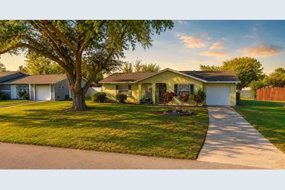 722 Royal Palm Drive, Kissimmee, FL 34743 - Photo 1