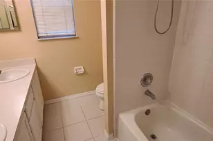 2411 Berkshire Ct, Kissimmee, FL 34746 - Photo 14