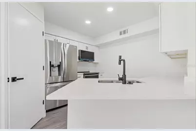 4613 Gate Place #104, Orlando, FL 32811 - Photo 10