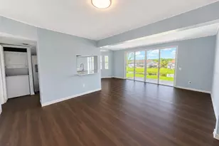 872 Caribbean Dr, Davenport, FL 33897 - Photo 2