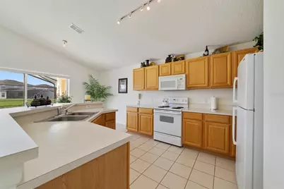 4765 Cumbrian Lakes Drive, Kissimmee, FL 34746 - Photo 10