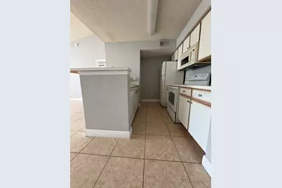 2201 Key West Court #335, Kissimmee, FL 34741 - Photo 4