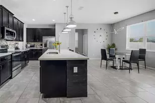 624 Sardinia Cir, Davenport, FL 33837 - Photo 8