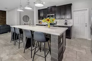 624 Sardinia Cir, Davenport, FL 33837 - Photo 6