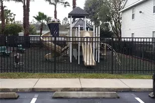 200 Southern Pecan Cir, Winter Garden, FL 34787 - Photo 4