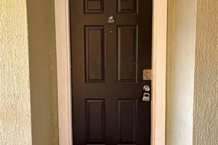 6412 Queens Borough Ave, Orlando, FL 32835 - Photo 2