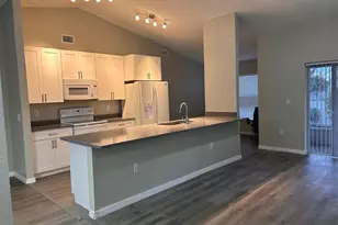 669 Sierra Cir, Davenport, FL 33837 - Photo 4