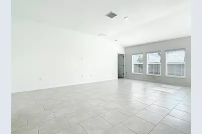2330 Burney Falls Lane, Davenport, FL 33837 - Photo 4