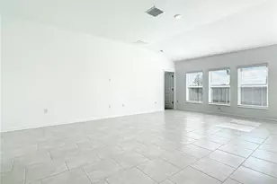 2330 Burney Fls Ln, Davenport, FL 33837 - Photo 4