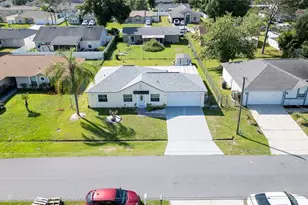 256 Cranbrook Dr, Kissimmee, FL 34758 - Photo 2