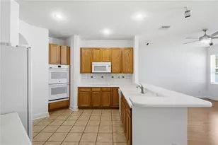 3476 Forest Ridge Ln, Kissimmee, FL 34741 - Photo 10