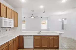 3476 Forest Ridge Ln, Kissimmee, FL 34741 - Photo 8