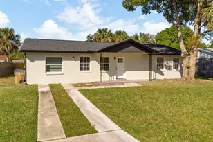 140 Juarez Dr, Kissimmee, FL 34743 - Photo 2