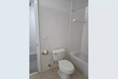 5536 Metrowest Boulevard #8-109, Orlando, FL 32811 - Photo 6