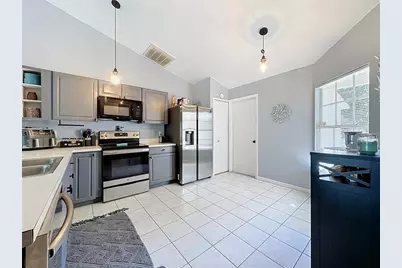 240 Sunrise Rd, Davenport, FL 33837 - Photo 6