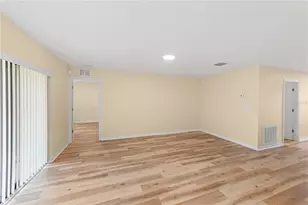 621 Chatham Walk Dr, Ruskin, FL 33570 - Photo 6