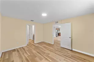 621 Chatham Walk Dr, Ruskin, FL 33570 - Photo 18