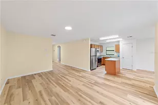 621 Chatham Walk Dr, Ruskin, FL 33570 - Photo 4