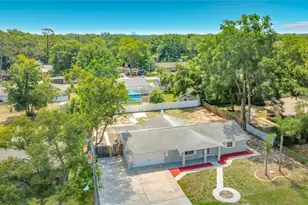 501 Rose Ave, Fruitland Park, FL 34731 - Photo 2