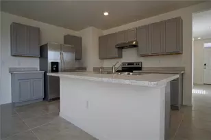 1703 Post Oak Dr, Davenport, FL 33837 - Photo 4