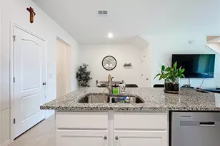 965 Lido Dr, Howey in the Hills, FL 34737 - Photo 10