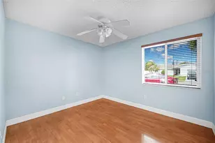 26543 SW 122nd Pl, Homestead, FL 33032 - Photo 2