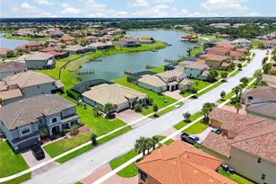 781 Windlass Ct, Kissimmee, FL 34746 - Photo 4