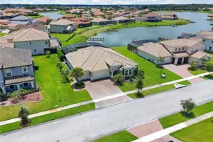 781 Windlass Ct, Kissimmee, FL 34746 - Photo 2
