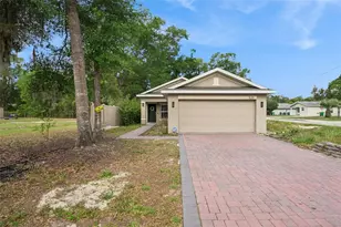 520 S Kentucky Ave, Deland, FL 32724 - Photo 2