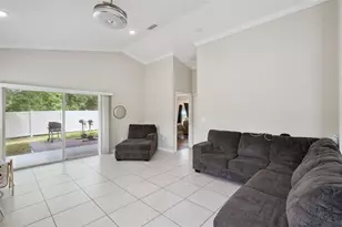 520 S Kentucky Ave, Deland, FL 32724 - Photo 24