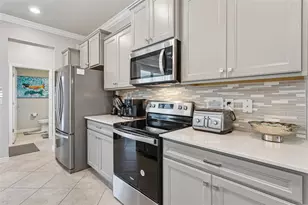 16205 St Kitts Cir, Clermont, FL 34714 - Photo 10