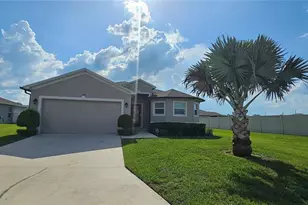 240 Solis Dr, Winter Haven, FL 33880 - Photo 2
