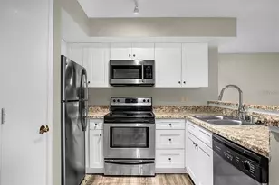 7210 Westpointe Blvd, Orlando, FL 32835 - Photo 2