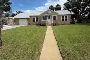 207 E Halifax Ave, Oak Hill, FL 32759 - Photo 2