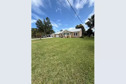 207 E Halifax Avenue, Oak Hill, FL 32759 - Photo 6