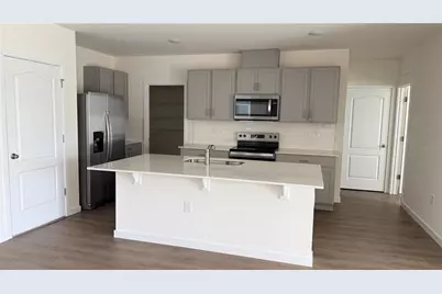 2046 Walnut Creek Drive, Kissimmee, FL 34744 - Photo 6