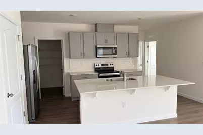 2046 Walnut Creek Drive, Kissimmee, FL 34744 - Photo 4