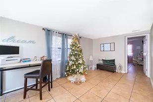 944 Halstead St, Deltona, FL 32725 - Photo 16