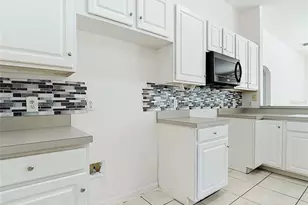 957 Via Bianca Dr, Davenport, FL 33896 - Photo 8