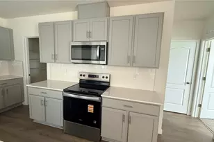 2066 Walnut Crk Dr, Kissimmee, FL 34744 - Photo 4
