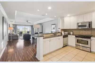 1112 Sunset View Circle #203, Kissimmee, FL 34747 - Photo 8