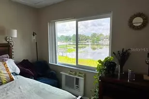 4140 Dolphin Dr, Tampa, FL 33617 - Photo 10