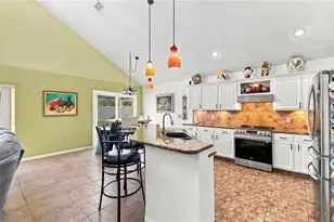 192 Westmoreland Cir, Kissimmee, FL 34744 - Photo 4