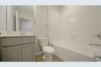 2782 Narcoossee Commons Way, Saint Cloud, FL 34771 - Photo 18