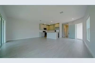 2782 Narcoossee Commons Way, Saint Cloud, FL 34771 - Photo 6