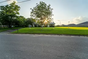 6915 Klondike Rd, Pensacola, FL 32526 - Photo 2